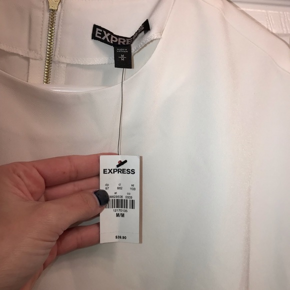 White short sleeve blouse - Picture 2 of 3